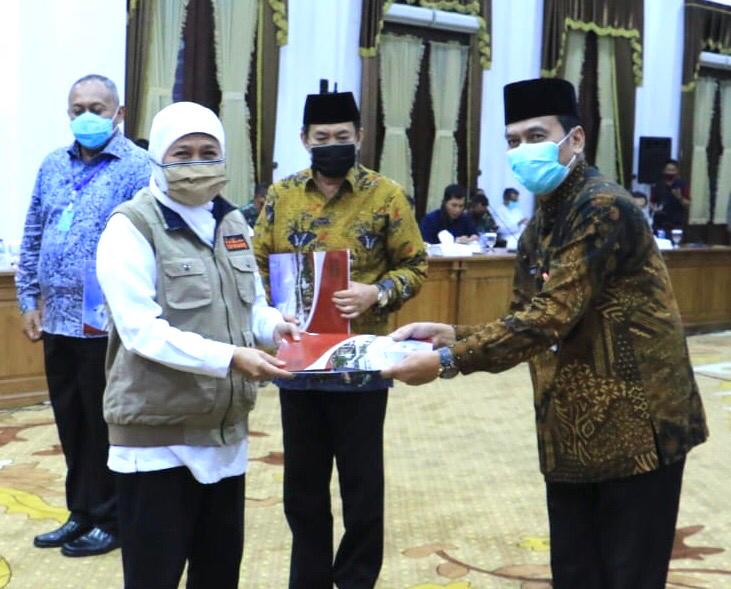 OMEPAGE / DOWNLOAD FILE PERATURAN BUPATI TENTANG PSBB DI KABUPATEN GRESIK PDF – 24 APRIL 2020 Download File Peraturan Bupati Tentang PSBB di Kabupaten Gresik PDF OMEPAGE / DOWNLOAD FILE PERATURAN BUPATI TENTANG PSBB DI KABUPATEN GRESIK PDF – 24 APRIL 2020 Download File Peraturan Bupati Tentang PSBB di Kabupaten Gresik PDF